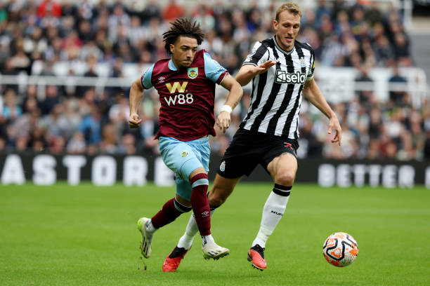 对阵纽卡斯 对阵纽卡斯