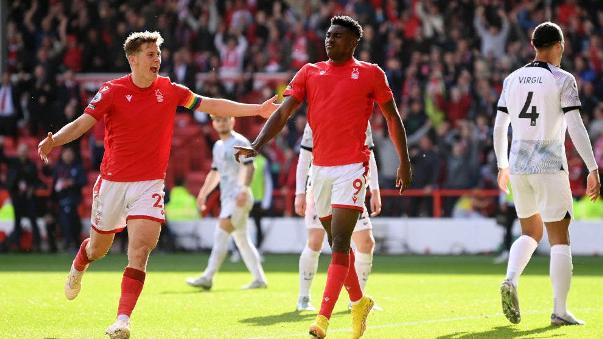 在弱旅面前 在弱旅面前